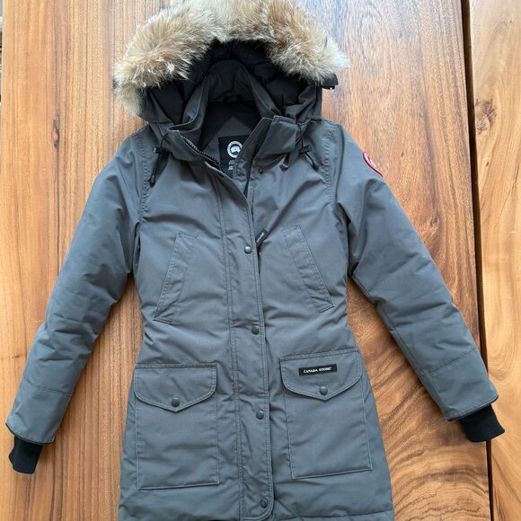 Canada Goose Women's Trillium Parka - Graphite Color - Picture 11 of 11